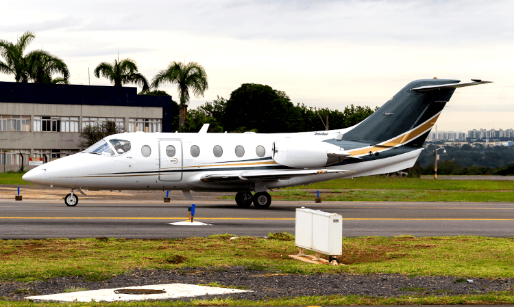 Hawker 400A