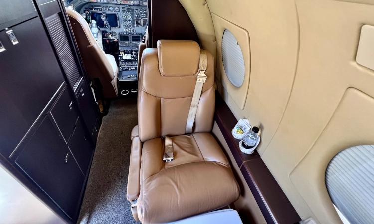 Hawker 400A