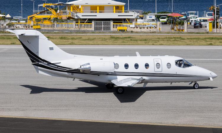 Hawker 400A