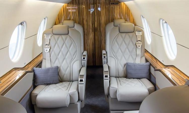 Hawker 400A