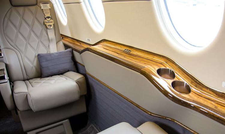 Hawker 400A