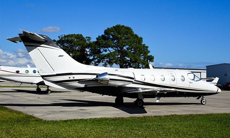 Hawker 400A