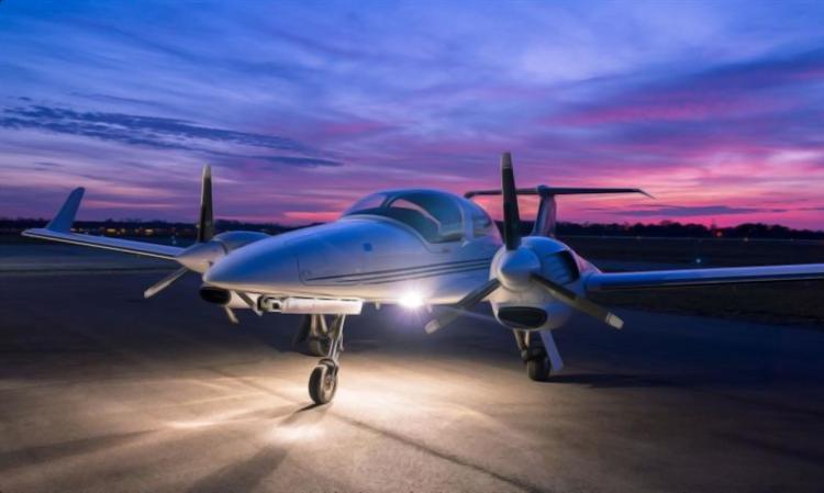Diamond DA42