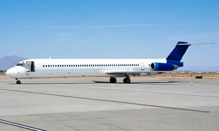 McDonnell Douglas MD-83