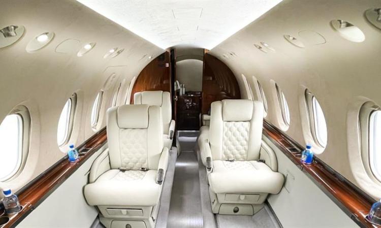 Hawker 750