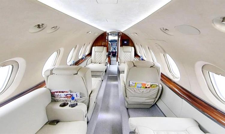 Hawker 750