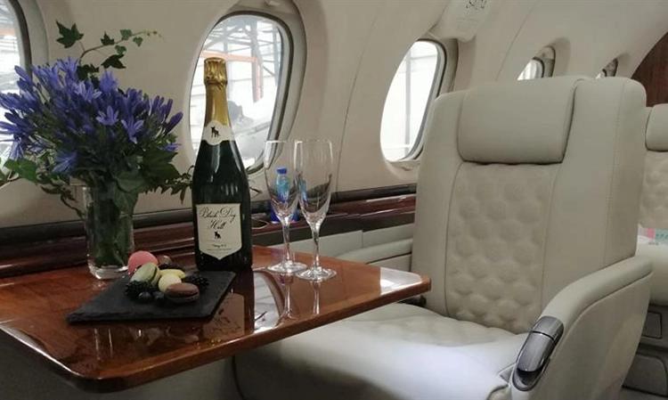 Hawker 750