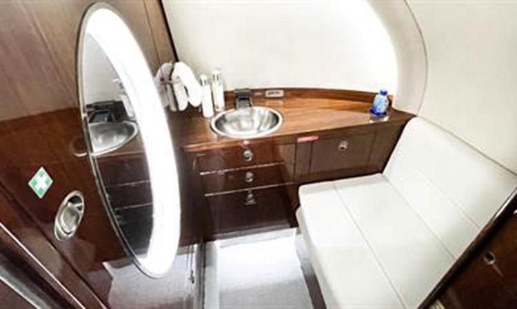 Hawker 750