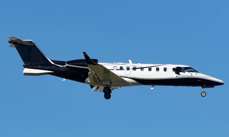 Learjet 75