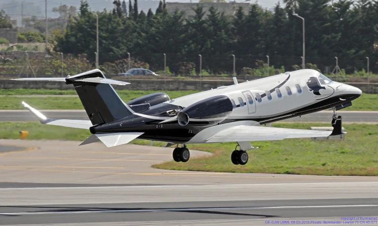Learjet 75