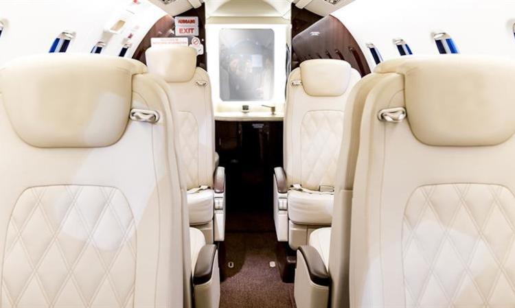 Learjet 75