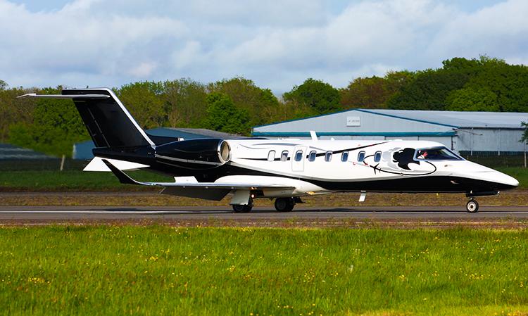 Learjet 75