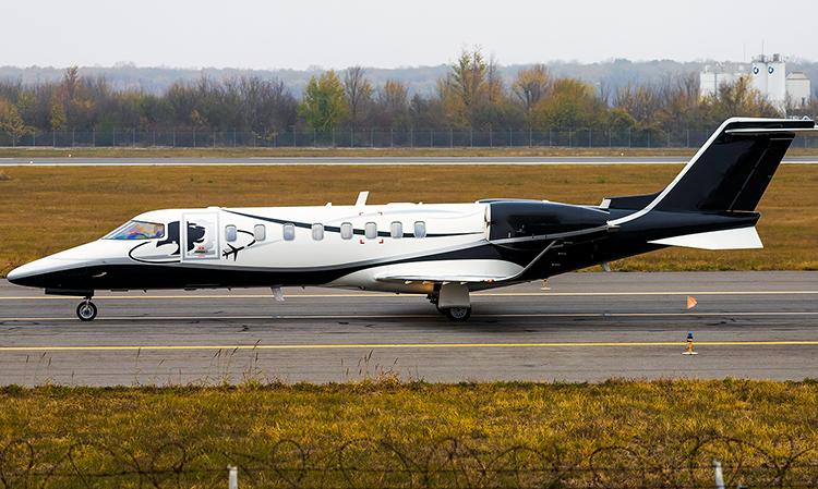 Learjet 75