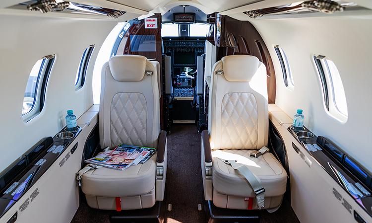Learjet 75