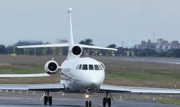 Falcon 900B