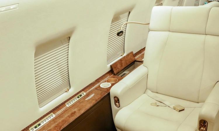Challenger 604