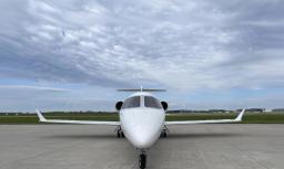 Learjet 75