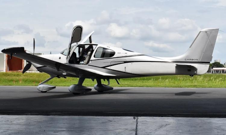 Cirrus SR22T