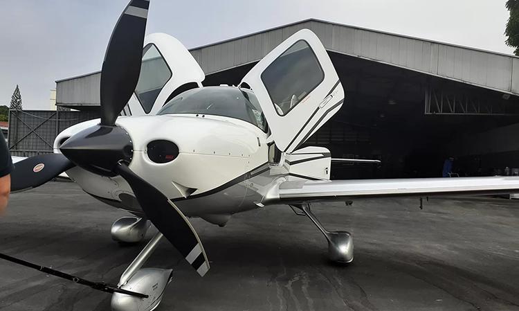Cirrus SR22T