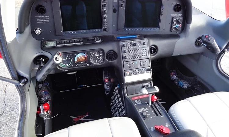 Cirrus SR22