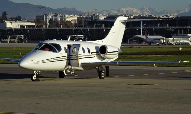 Hawker 400XP