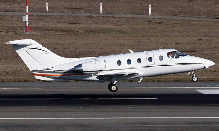 Hawker 400XP