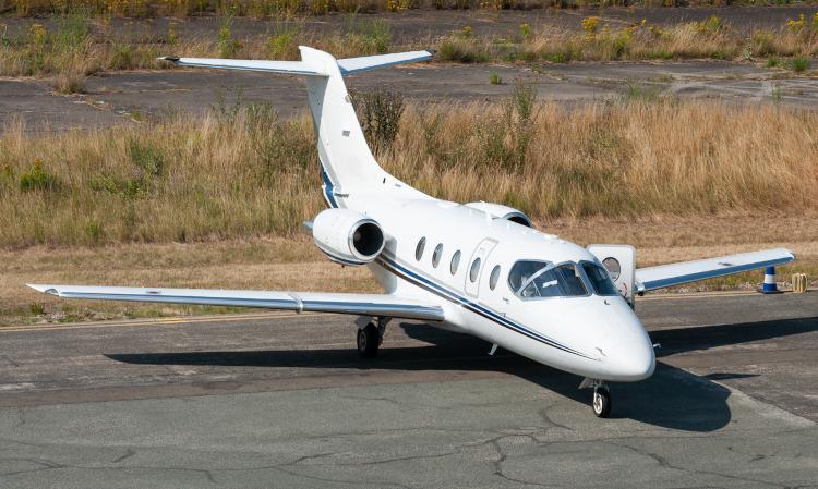 Hawker 400XP