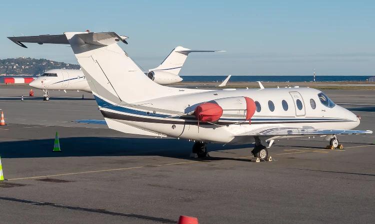Hawker 400XP