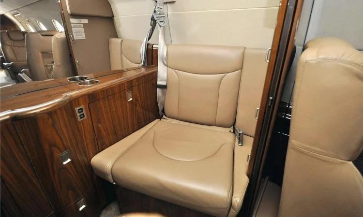 Hawker 400XP