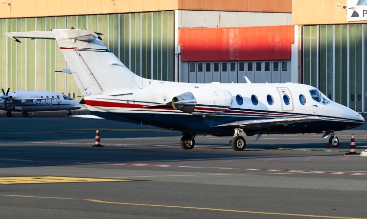 Hawker 400XP