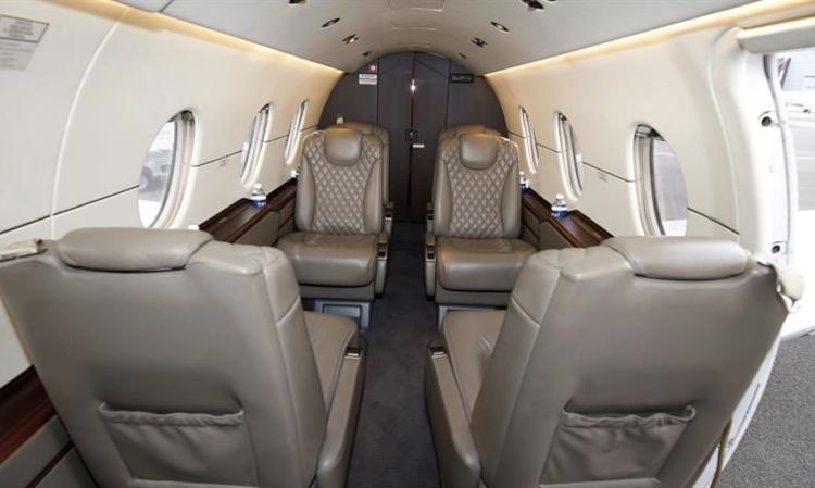Hawker 400XP