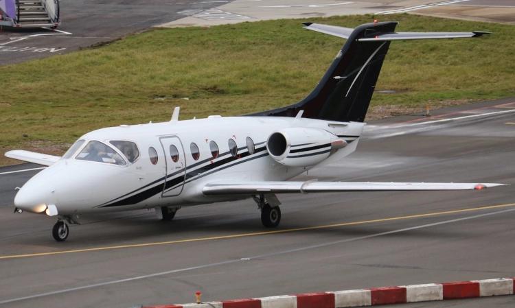 Hawker 400XP
