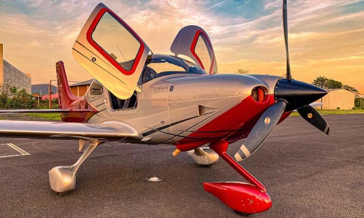 Cirrus SR22