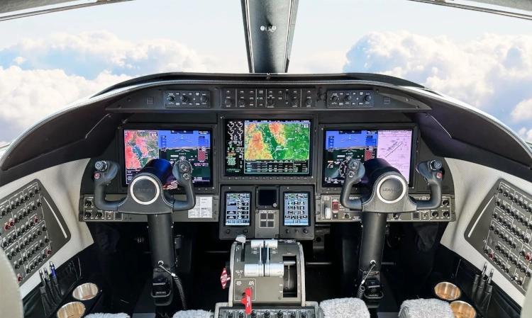 Learjet 75