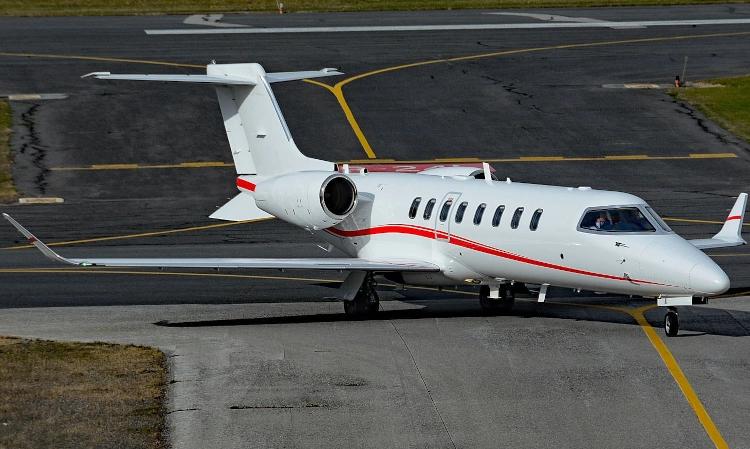 Learjet 75