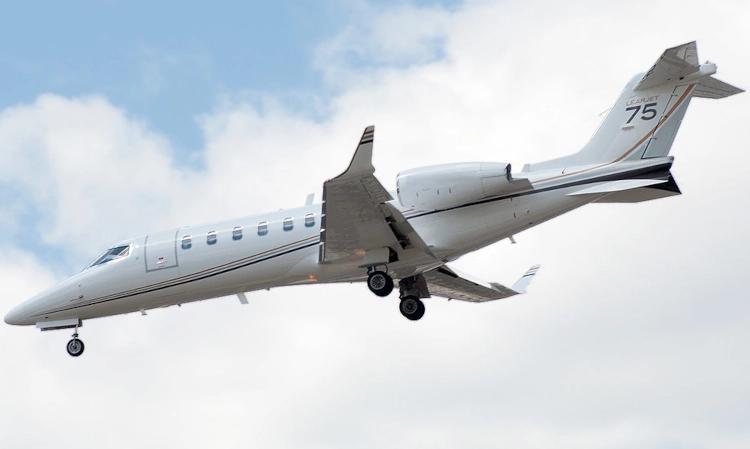 Learjet 75