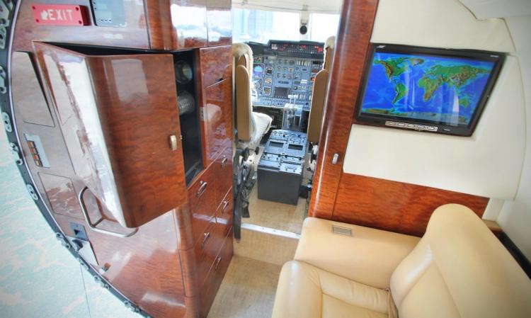 Learjet 55