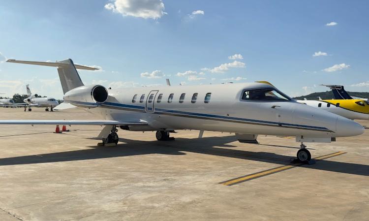 Learjet 75