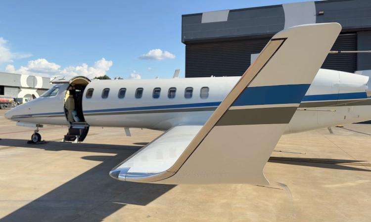 Learjet 75