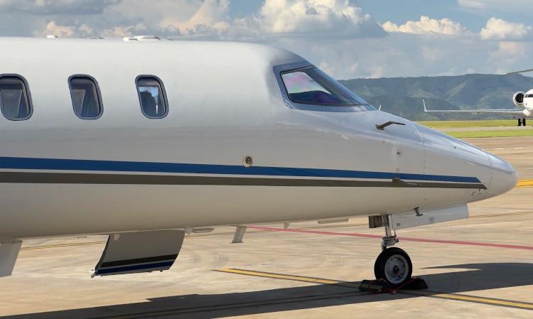 Learjet 75
