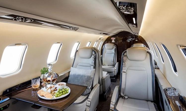 Learjet 75