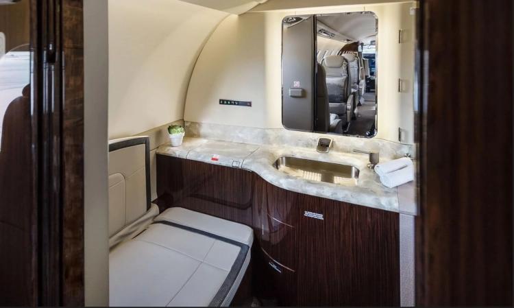 Learjet 75