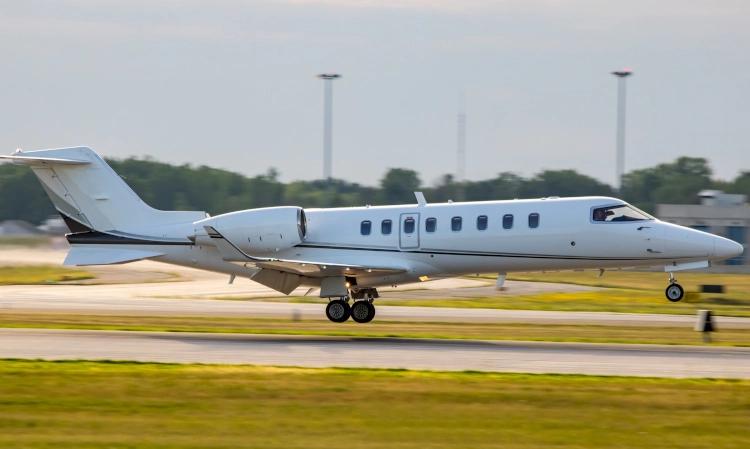 Learjet 75