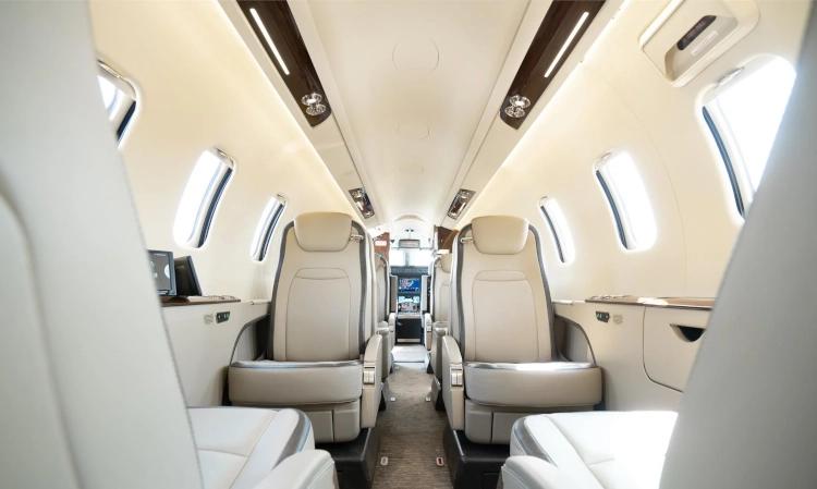 Learjet 75