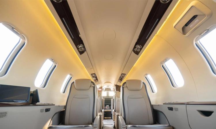 Learjet 75