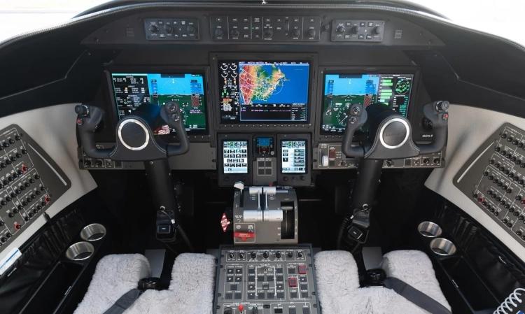 Learjet 75