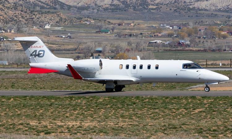 Learjet 40XR