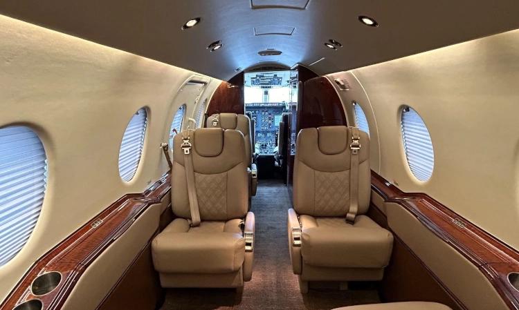 Hawker 400A