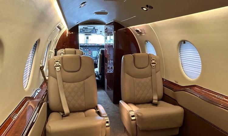 Hawker 400A