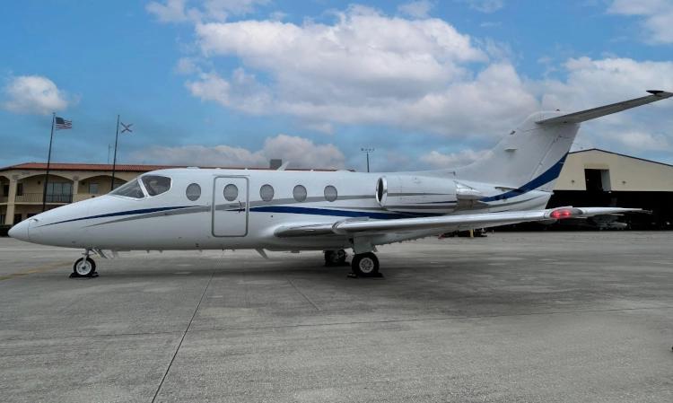 Hawker 400A